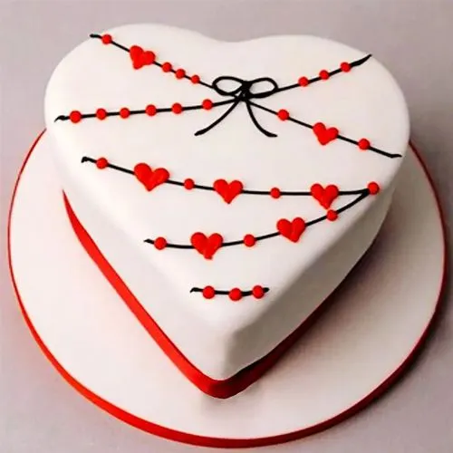 Yummy Strawberry Fondant Cake in Heart Shape
