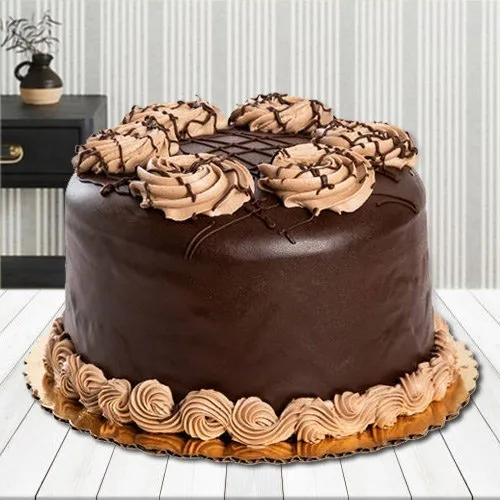 Deliver Yummy Chocolate Cake