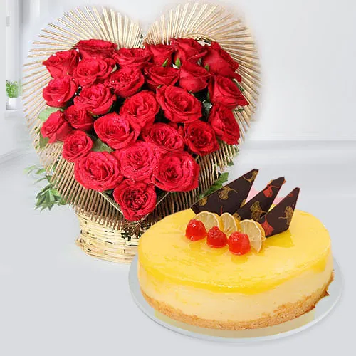 Exquisite Cheese Cake with Red Rose Heart Arrangement
