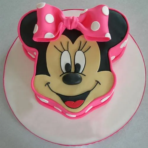 Scrumptious Minnie Shaped Cake for Little One