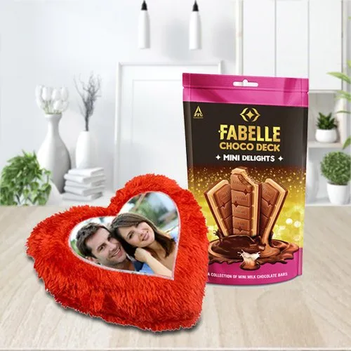 Order ITC Fabelle Mini Delight Chocolate with Personalized Cushion
