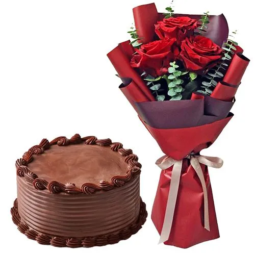 Deliver Online Red Roses with Chocolate Cake