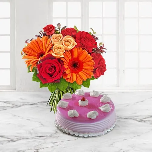 Deliver Strawberry Cake n Mixed Flowers Bouquet for Anniversary