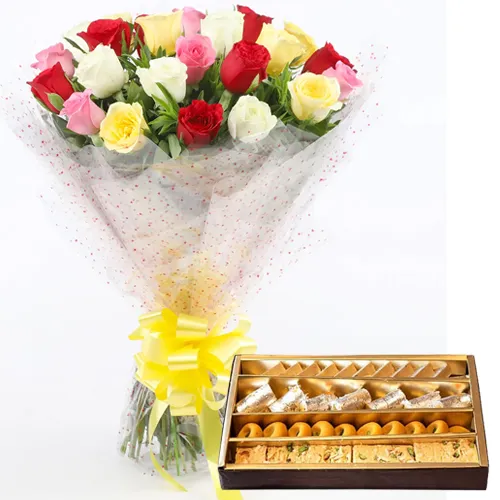 Tender Combo Love Gift of 500 Gr. Sweets with 20 Colorful Roses