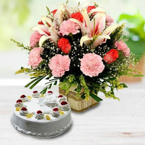 Alluring Mixed Flowers Basket N  Pineapple Cake Combo	