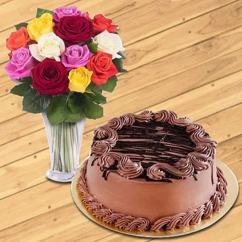 Deliver Online Mixed Roses in a Vase with Chocolate Cake