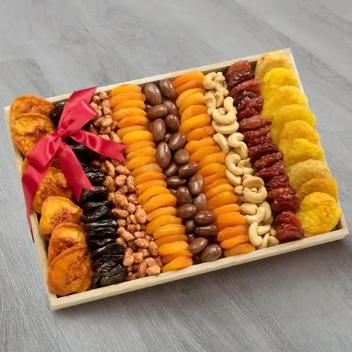 Marvelous Dried Fruits and Nuts Gift Tray