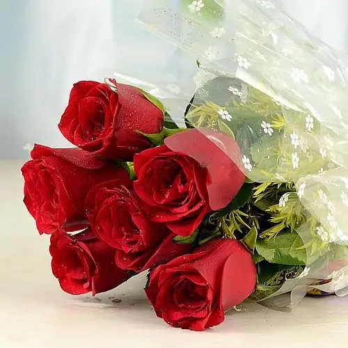 Breathtaking Bunch of Red Roses