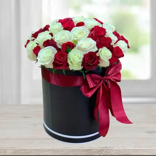 Marvelous Barrel Box of Red n White Roses
