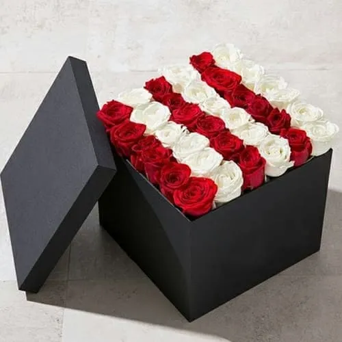 Stunning Square Box of Red n White Roses