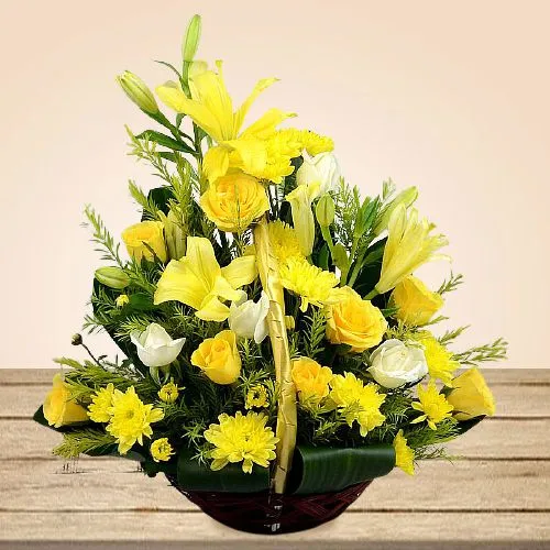 Elegant Basket filled with Yellow n White Flowers